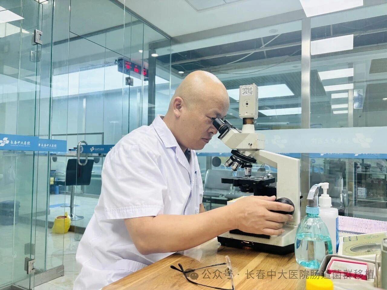 嘉峪关市|高朋磊医师：左手男科临床，右手肠道菌群移植深入研究